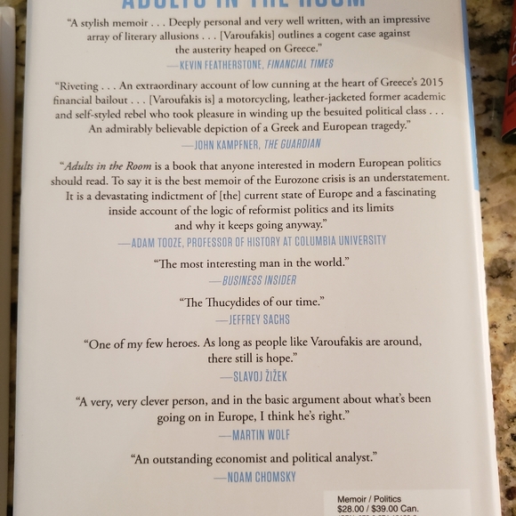 Books - Picture 6 of 16